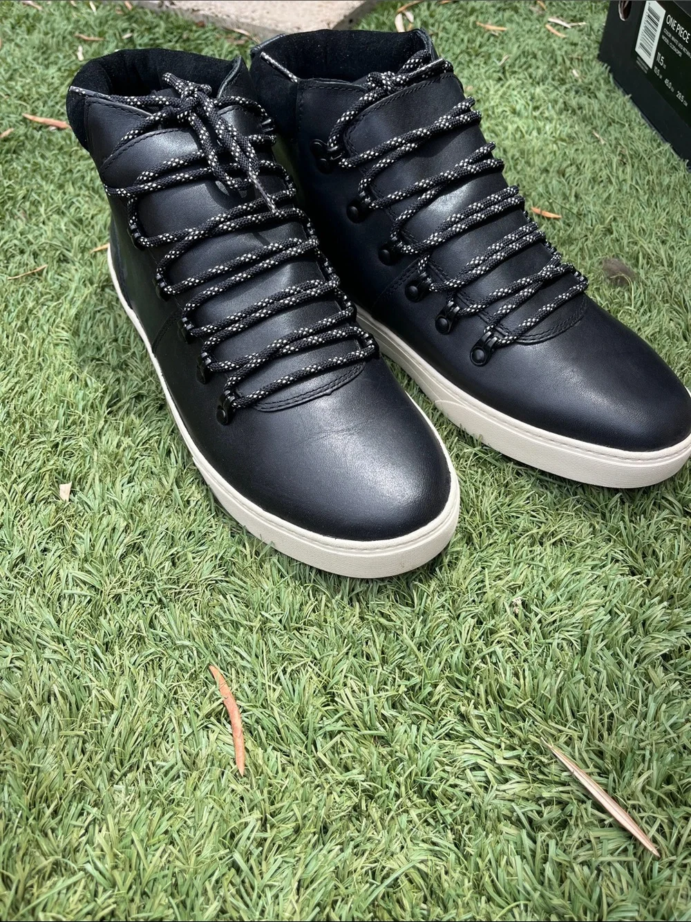 Men's Black High-Top Casual Sneakers with Contrast White Sole brand new size 11